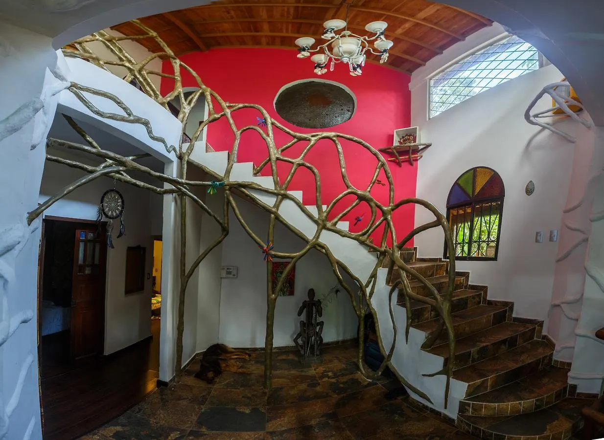 Lodge The Secret Buddha Medellin