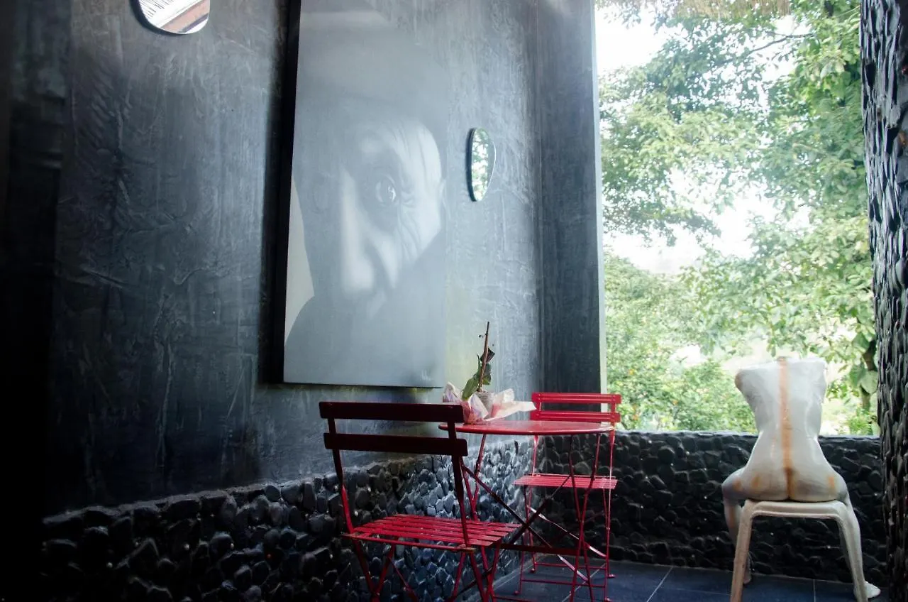 The Secret Buddha Medellin Lodge